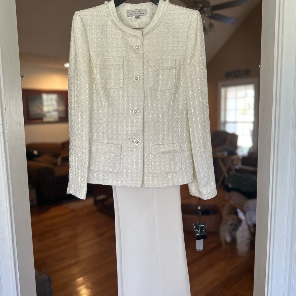 NWT Tahari Women’s Paintsuit